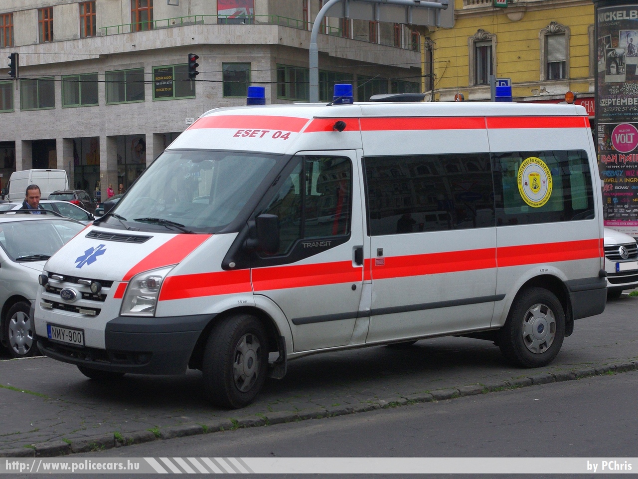 Ford Transit, Poszeidon Speciális Mentõszolgálat Alapítvány, fotó: PChris
Keywords: magyar Magyarország mentő mentőautó Hungary hungarian ambulance NMY-900