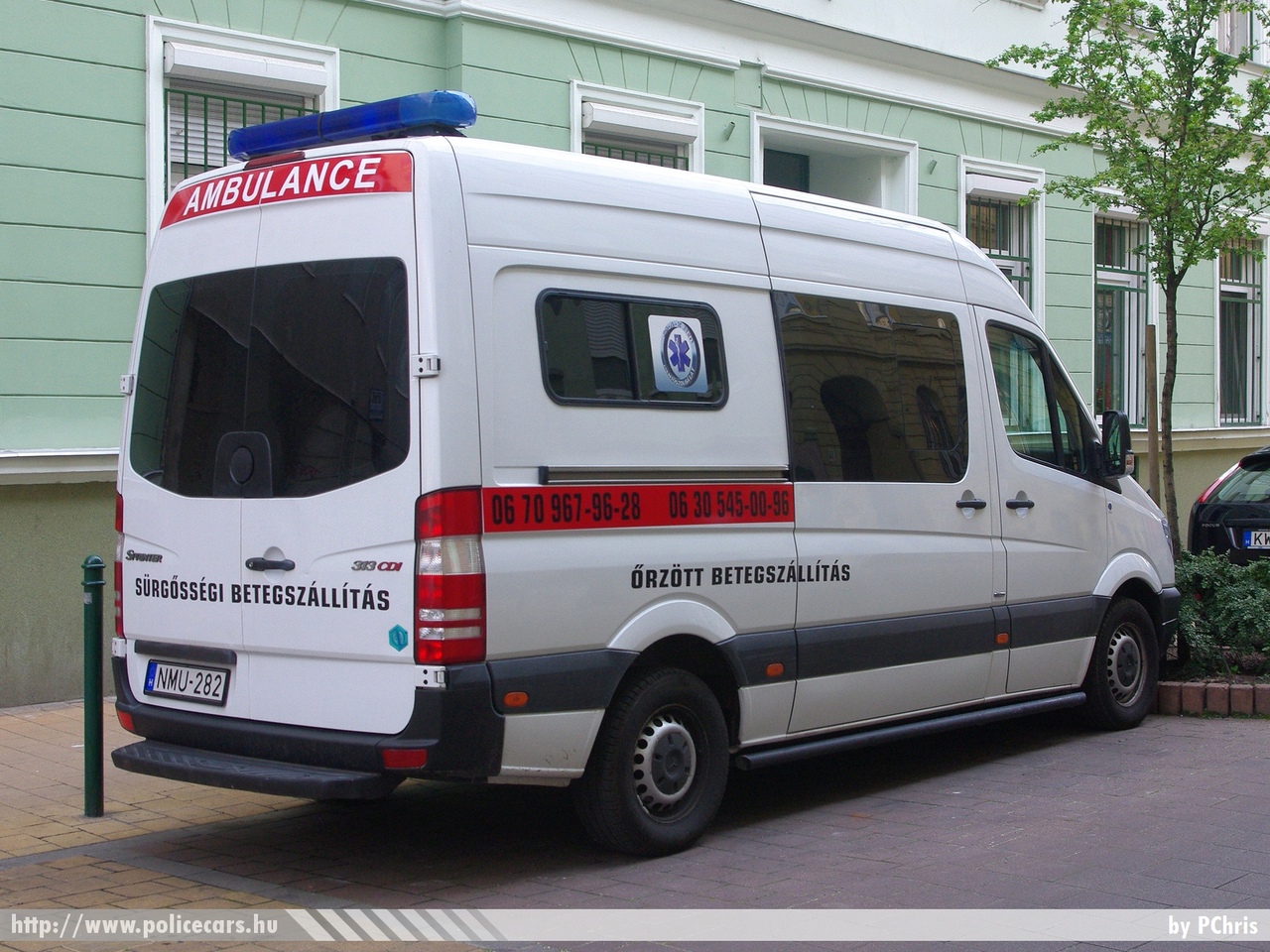 Mercedes Sprinter II, CS-A-K Med Kft., fotó: PChris
Keywords: magyar Magyarország mentő mentőautó Hungary hungarian ambulance NMU-282