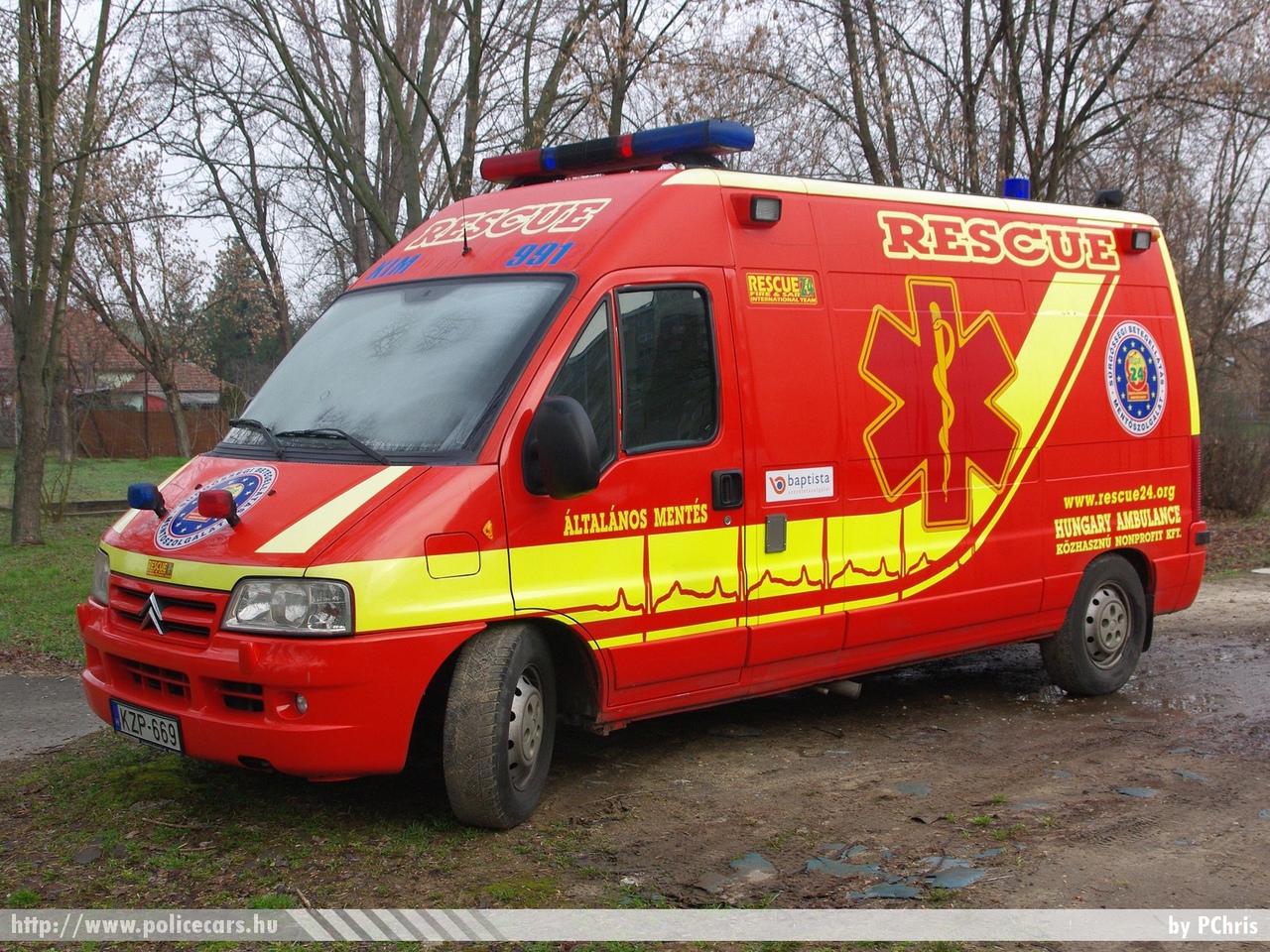 Citroen Jumper, Rescue24 Tûzoltó és Kutató-Mentõ Nemzetközi Csoport, fotó: PChris
Keywords: magyar Magyarország mentő mentőautó Hungary hungarian ambulance KZP-669