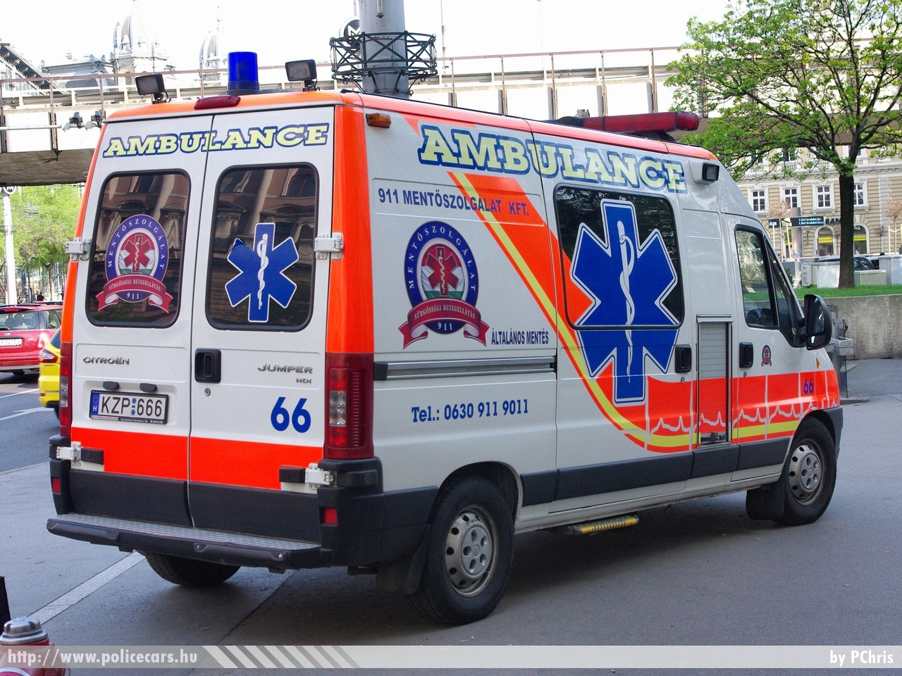 Citroen Jumper, 911 Mentõszolgálat Kft., fotó: PChris
Keywords: magyar Magyarország mentő mentőautó Hungary hungarian ambulance KZP-666