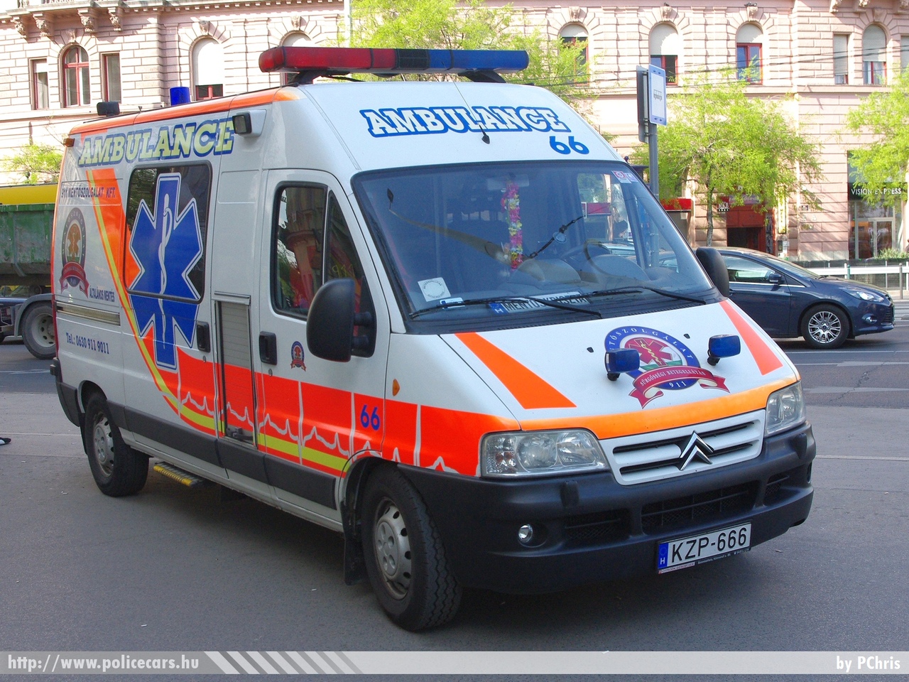 Citroen Jumper, 911 Mentõszolgálat Kft., fotó: PChris
Keywords: magyar Magyarország mentő mentőautó Hungary hungarian ambulance KZP-666