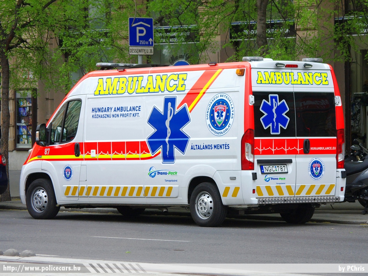 Fiat Ducato, Hungary Ambulance Kft., fotó: PChris
Keywords: magyar Magyarország mentő mentőautó Hungary hungarian ambulance NGC-787