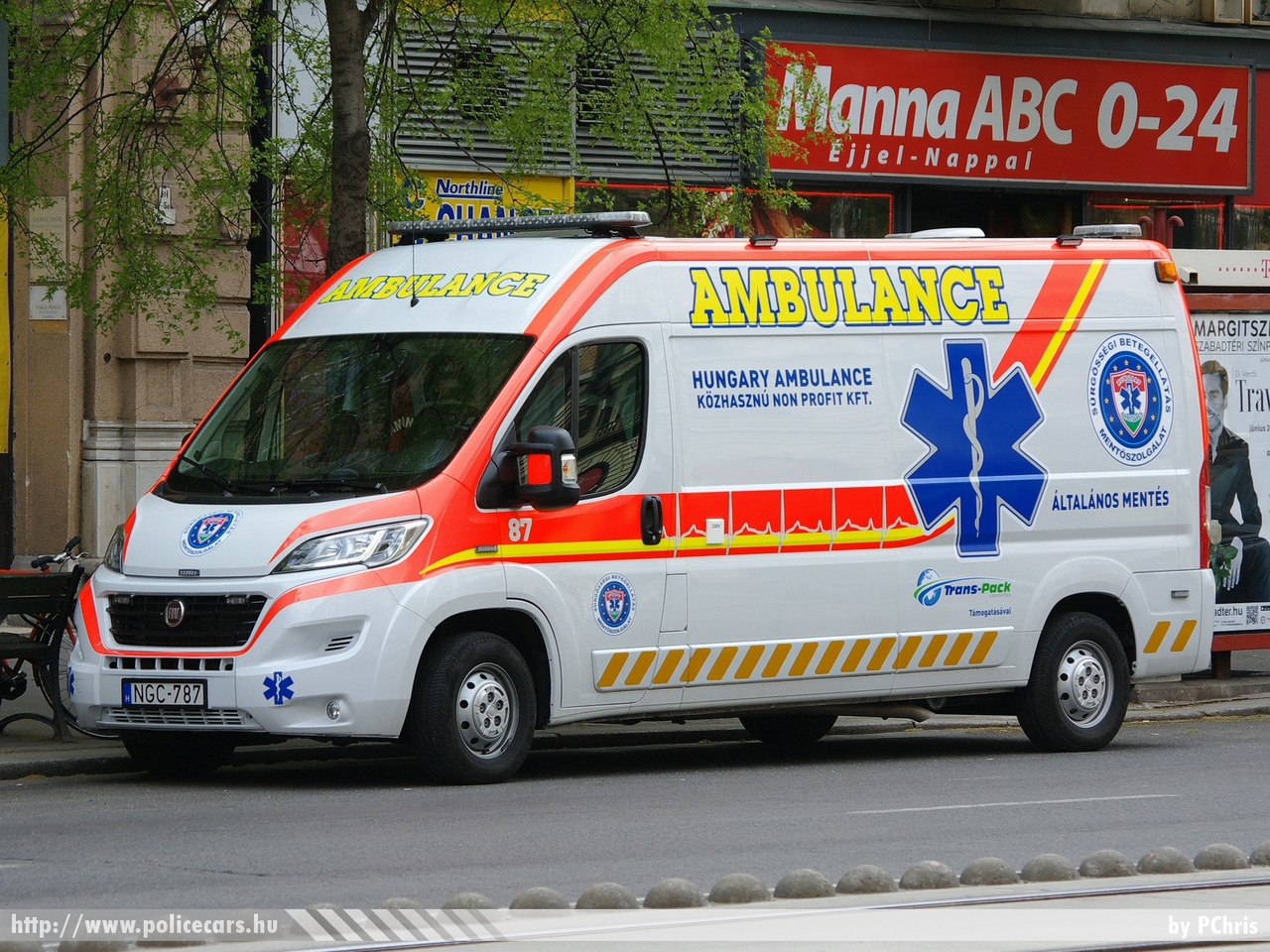 Fiat Ducato, Hungary Ambulance Kft., fotó: PChris
Keywords: magyar Magyarország mentő mentőautó Hungary hungarian ambulance NGC-787