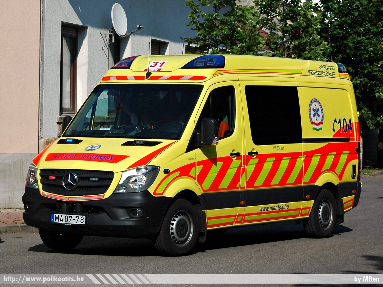 Mercedes-Benz Sprinter II facelift 316 CDI, Országos Mentõszolgálat, fotó: MBen
Keywords: mentő mentőautó OMSZ magyar Magyarország MA07-78
