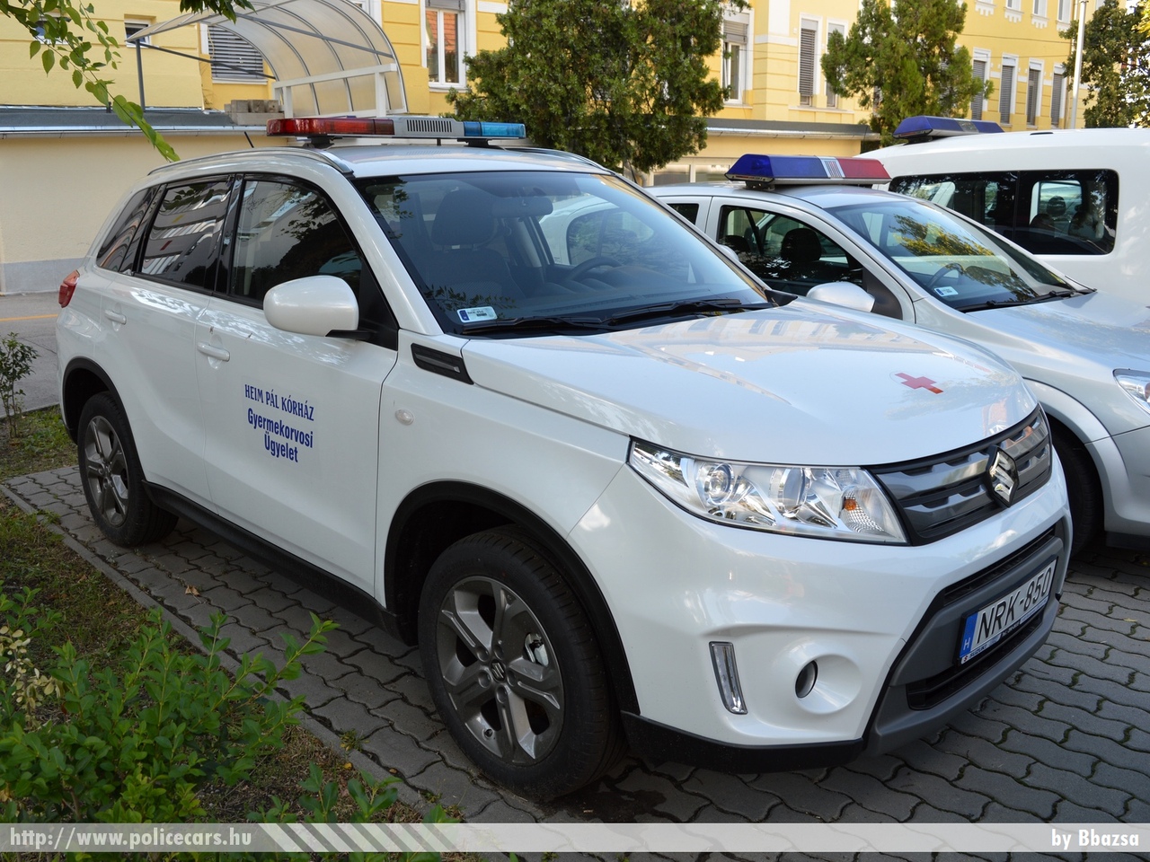 Suzuki Vitara, Heim Pál Kórház, Gyermekorvosi ügyelet, Budapest, fotó: Bbazsa
Keywords: magyar Magyarország mentő mentőautó Hungary hungarian ambulance NRK-850