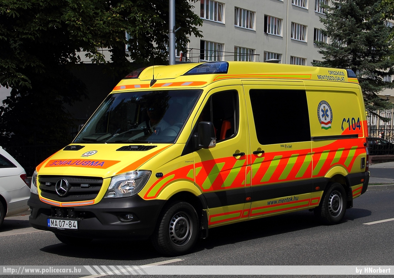 Mercedes-Benz Sprinter II facelift 316 CDI Profile, Országos Mentõszolgálat, fotó: HNorbert
Keywords: magyar Magyarország mentő mentőautó MA07-84 OMSZ Hungary hungarian ambulance
