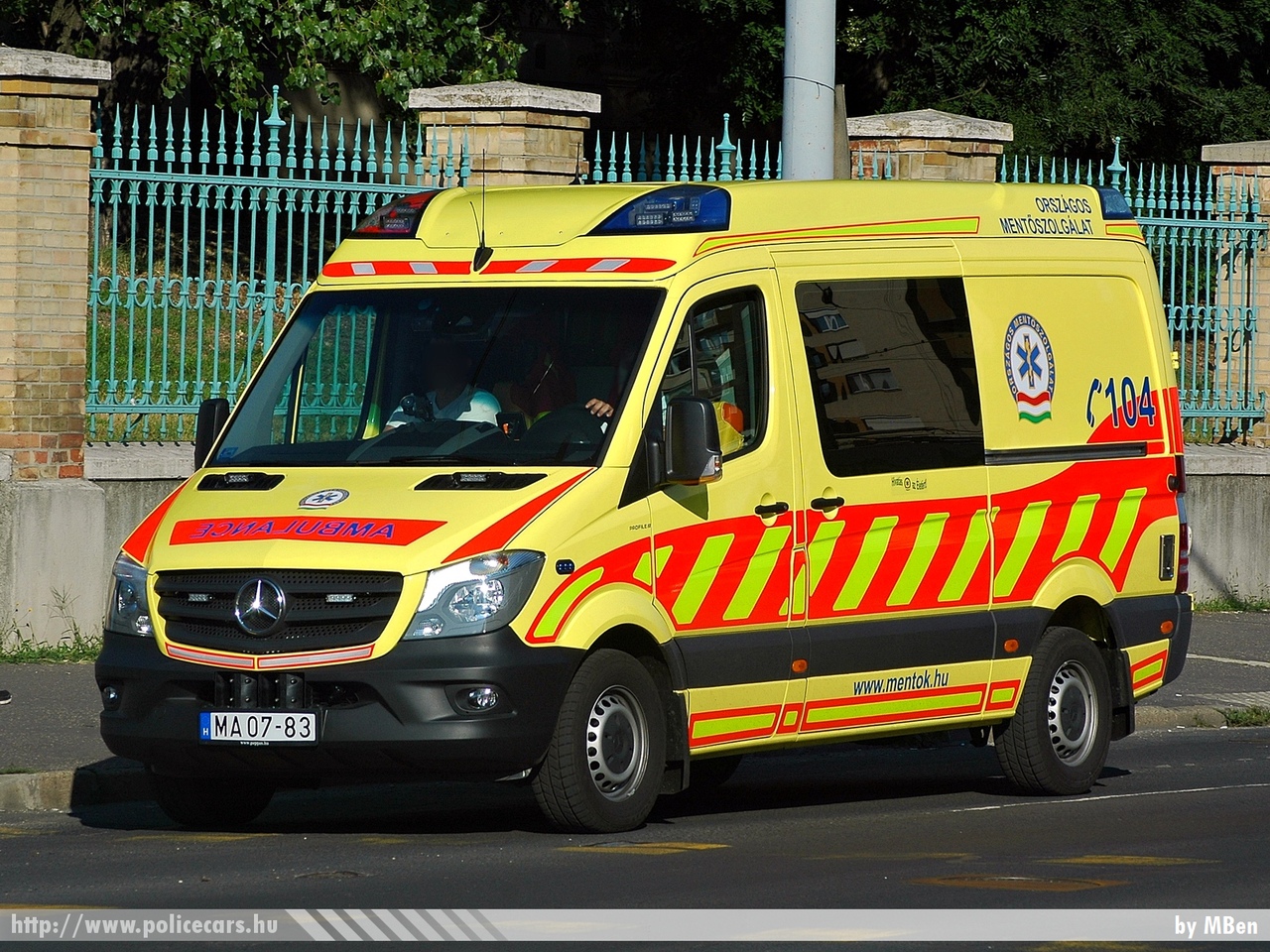 Mercedes-Benz Sprinter II facelift 316 CDI Profile, Országos Mentõszolgálat, fotó: MBen	
Keywords: magyar Magyarország mentő mentőautó MA07-83 OMSZ Hungary hungarian ambulance