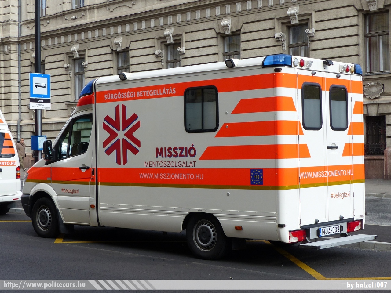 Mercedes Sprinter II, Misszió Mentõszolgálat, fotó: balzolt007
Keywords: magyar Magyarország mentő mentőautó Hungary hungarian ambulance NJA-333