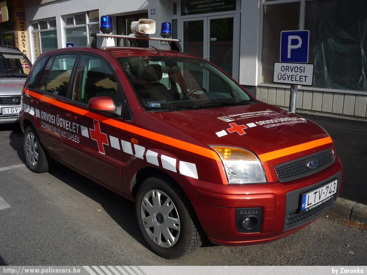 Ford Fusion, orvosi ügyelet, Szombathely, Országos Mentõszolgálat, fotó: Zaronka
Keywords: magyar Magyarország mentő mentőautó Hungary hungarian ambulance LTV-743