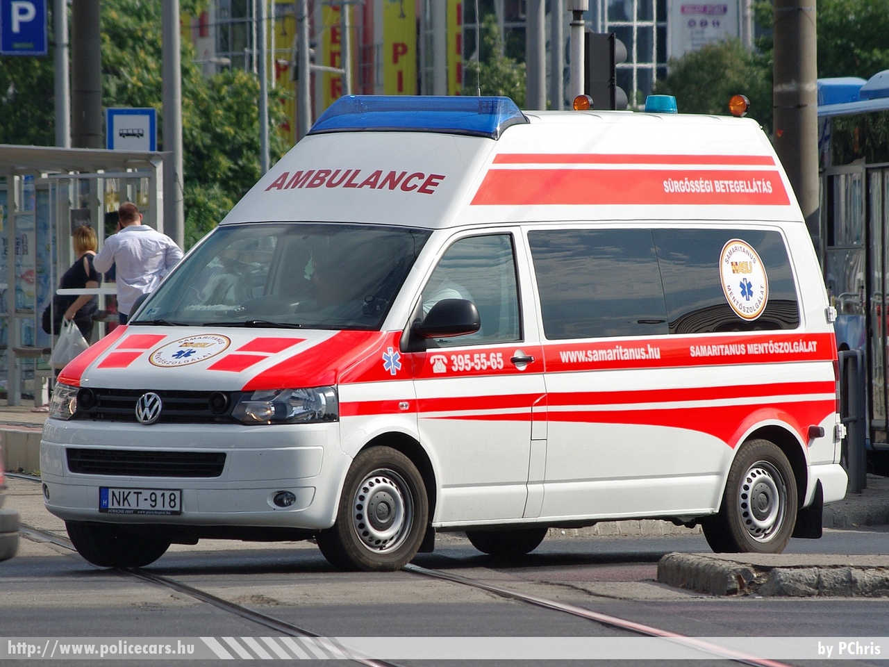 Volkswagen Transporter T5 facelift, Samaritanus Mentõszolgálat, fotó: PChris
Keywords: magyar Magyarország mentő mentőautó Hungary hungarian ambulance NKT-918