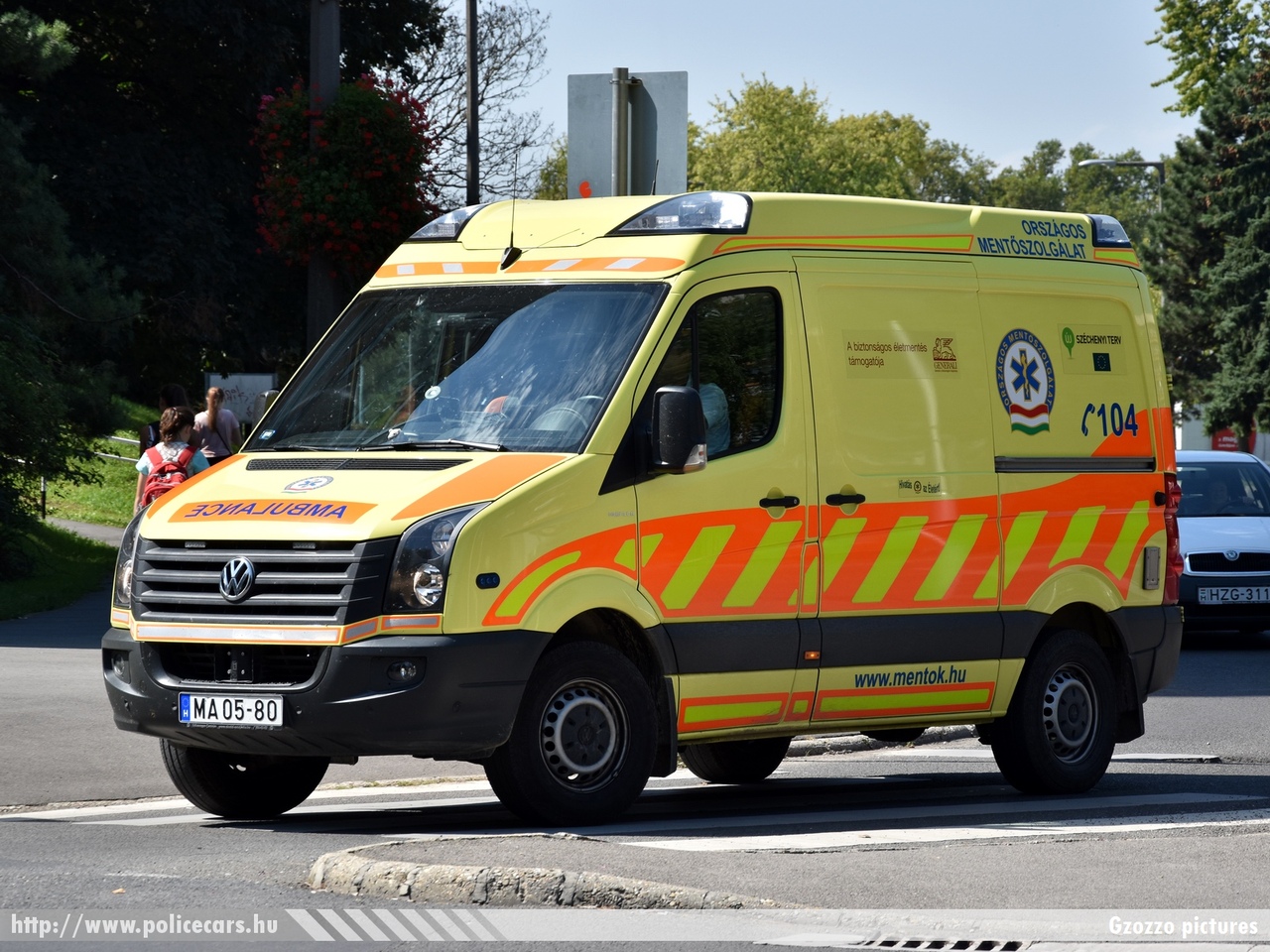 Volkswagen Crafter Profile, Országos Mentõszolgálat, fotó: Gzozzo pictures 
Keywords: mentő mentőautó OMSZ magyar Magyarország MA05-80