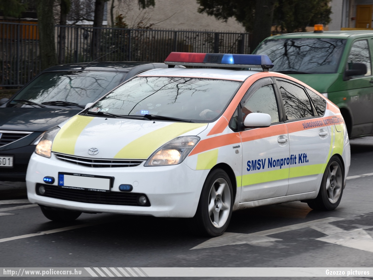 Toyota Prius, vérszállítás, SMSV Nonprofit Kft., fotó: Gzozzo pictures
Keywords: mentő mentőautó magyar Magyarország ambulance hungarian Hungary