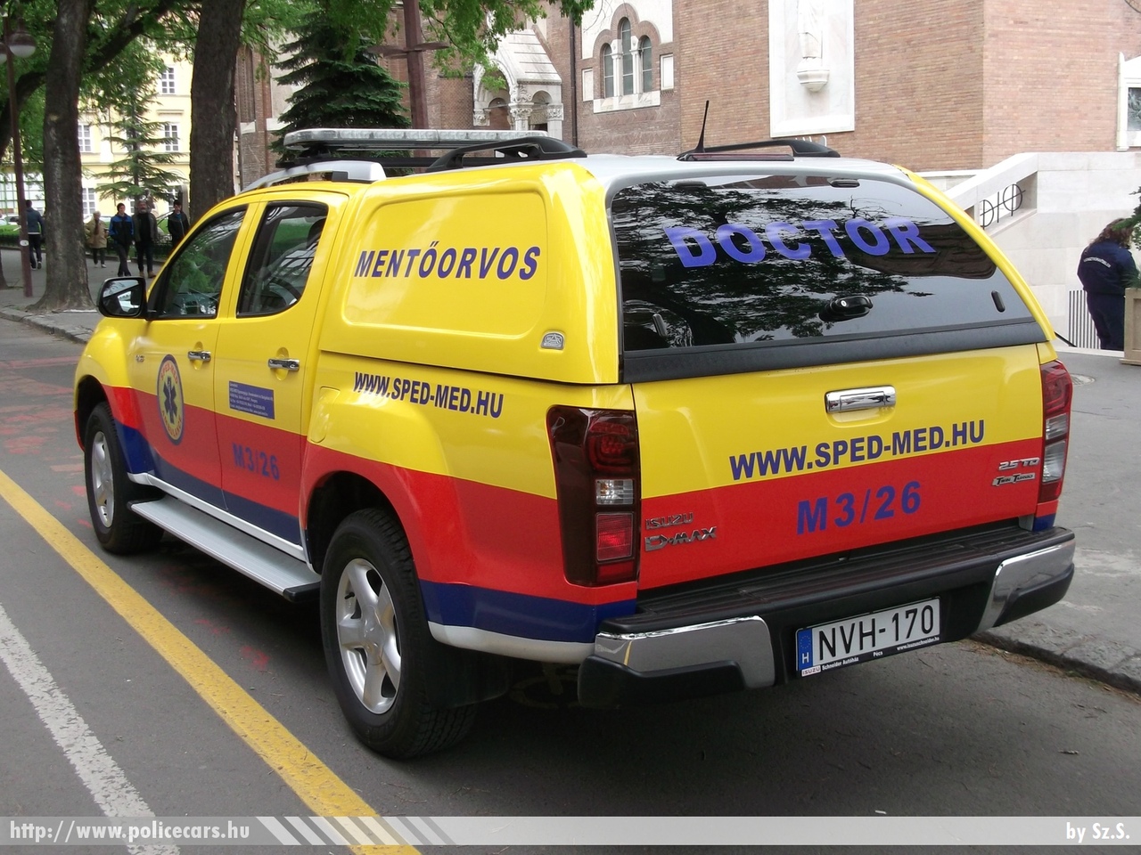Isuzu D-Max, SPED-MED Kft., MOK, fotó: Sz.S
Keywords: mentő mentőautó magyar Magyarország NVH-170 
