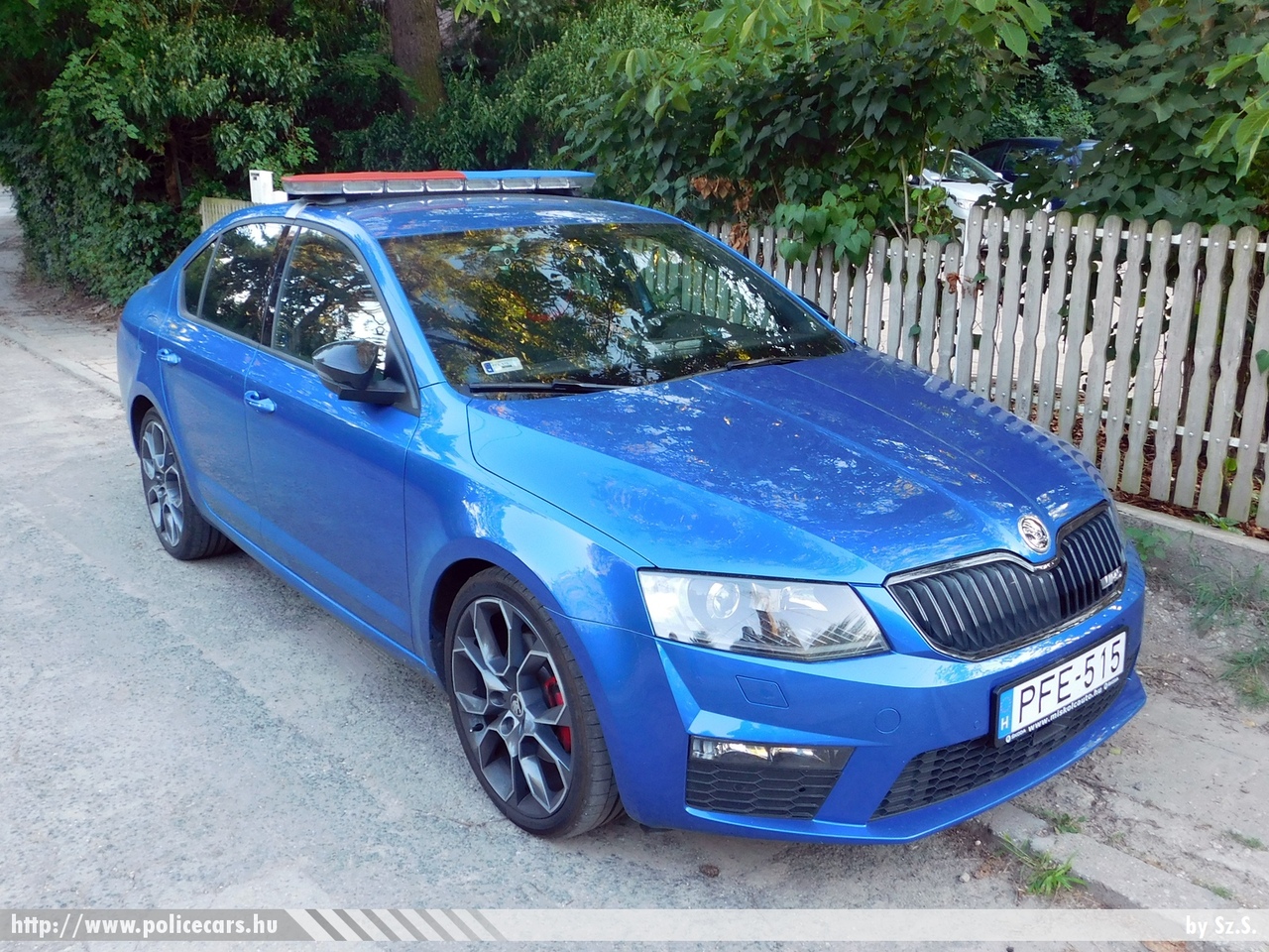 Skoda Octavia III vRS, fotó: Sz.S.
Keywords: magyar Magyarország mentő mentőautó Hungary hungarian ambulance PFE-515