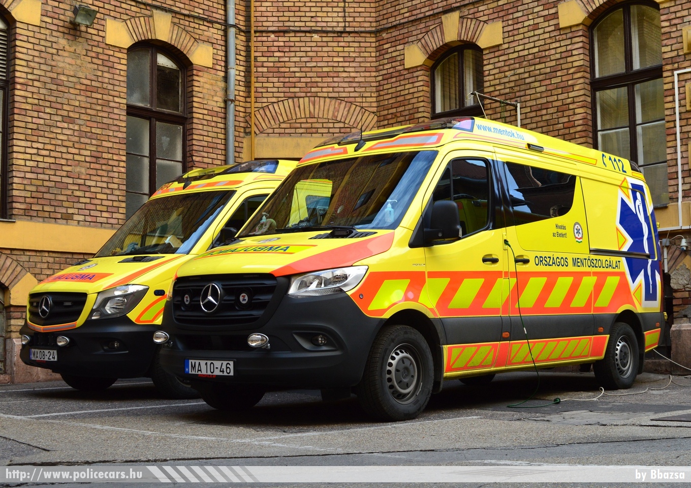 Mercedes-Benz Sprinter III 316 CDI Profile Genios, Országos Mentõszolgálat, fotó: Bbazsa
Keywords: magyar Magyarország mentő mentőautó OMSZ Hungary hungarian ambulance MA08-24 MA10-46