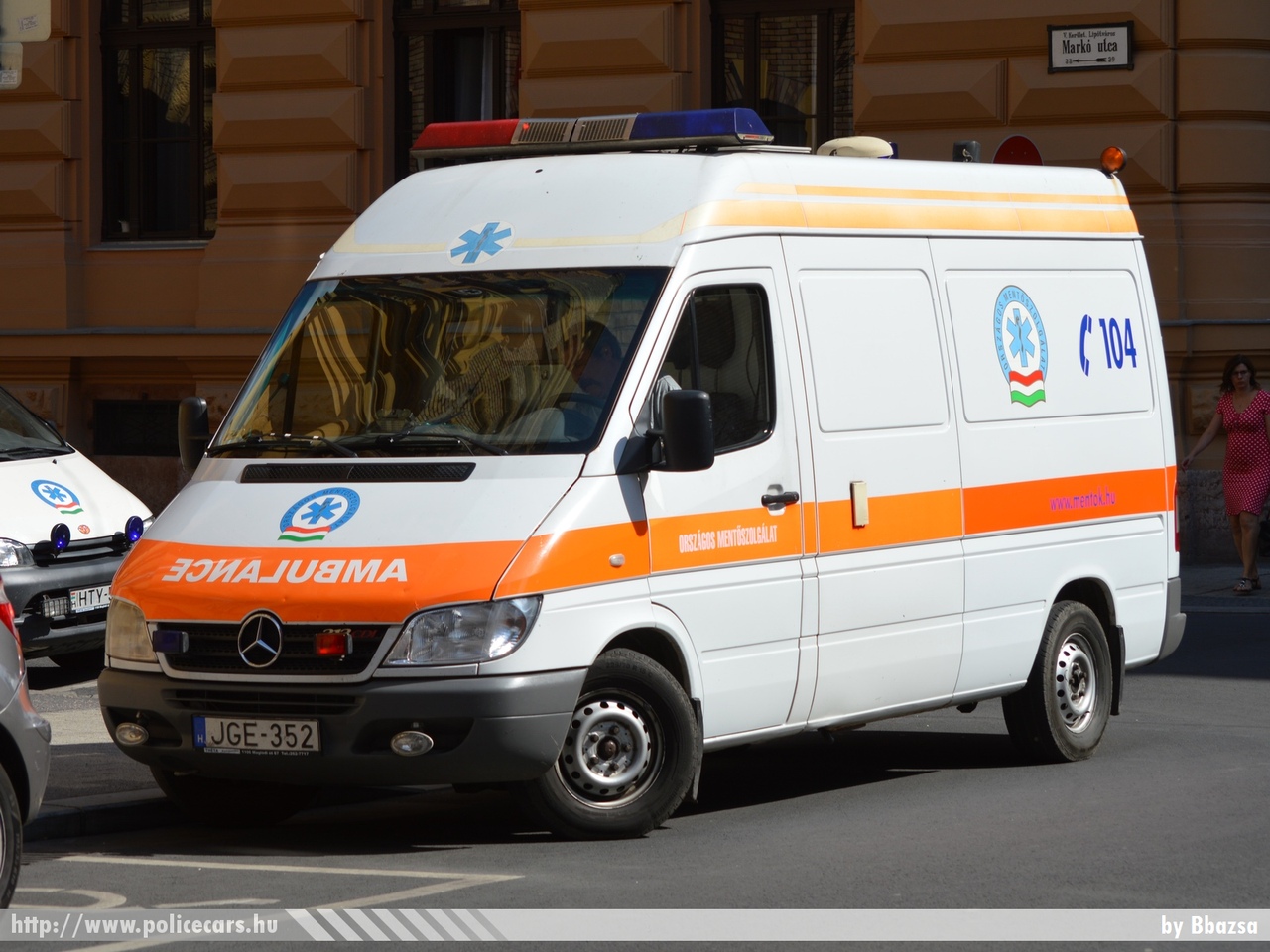 Mercedes-Benz Sprinter 313 CDI, Országos Mentõszolgálat, fotó: Bbazsa
Keywords: magyar Magyarország mentő mentőautó OMSZ Hungary hungarian ambulance JGE-352