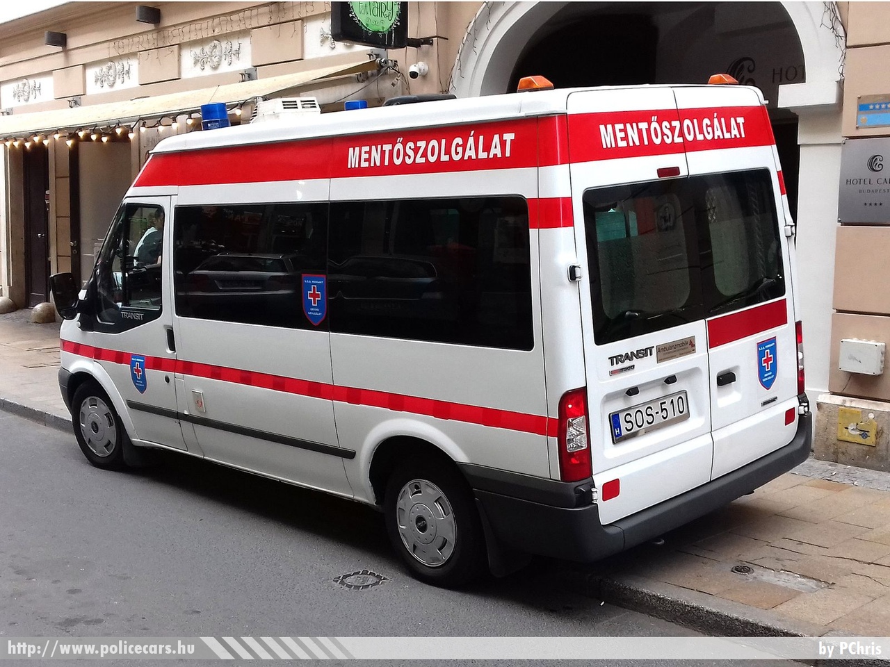Ford Transit, SOS Assistance Hungary Kft., fotó: PChris
Keywords: mentő mentőautó magyar Magyarország hungarian Hungary ambulance SOS-510