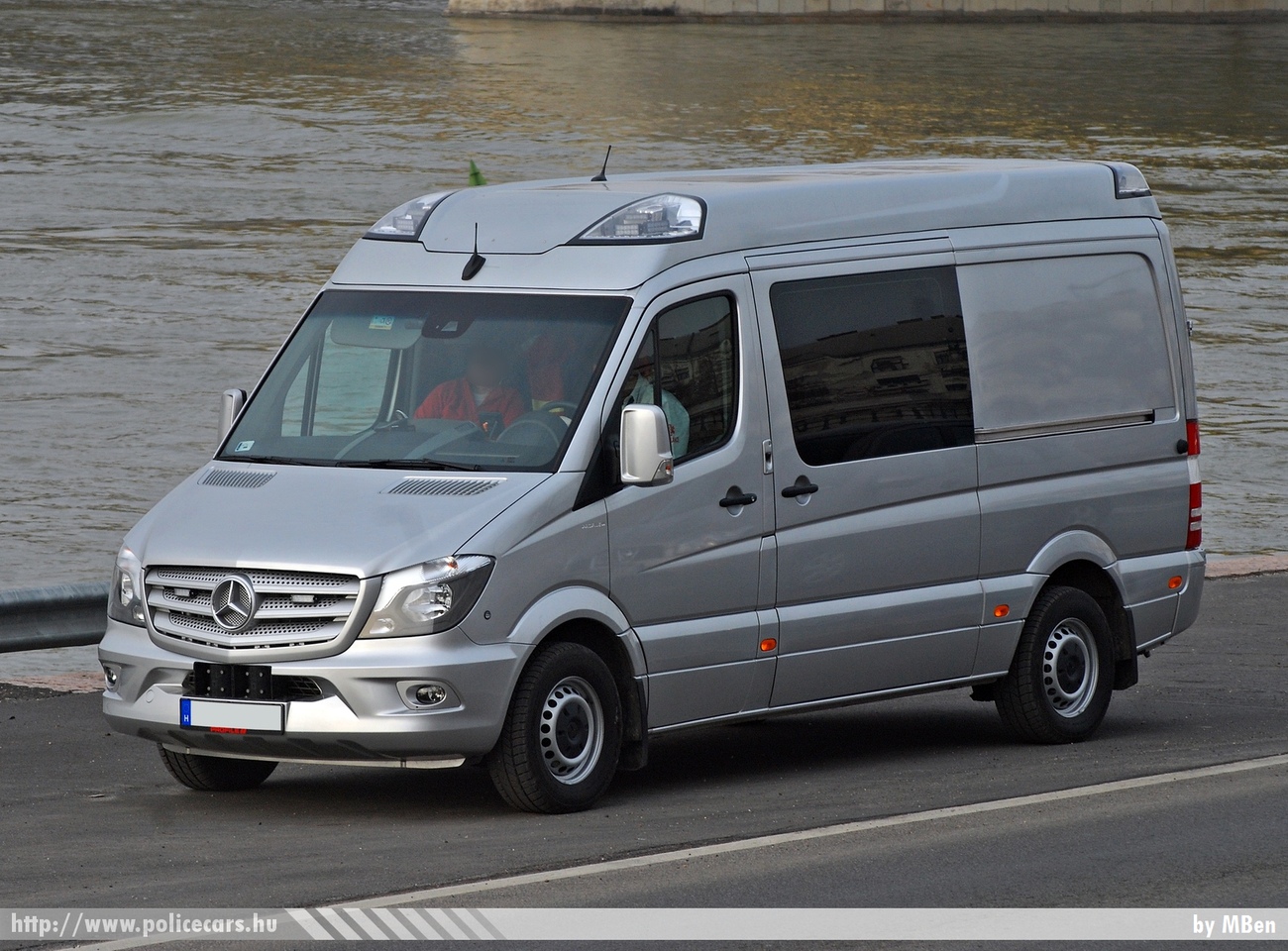 Mercedes Sprinter II facelift, fotó: MBen
Keywords: mentő mentőautó magyar Magyarország hungarian Hungary ambulance