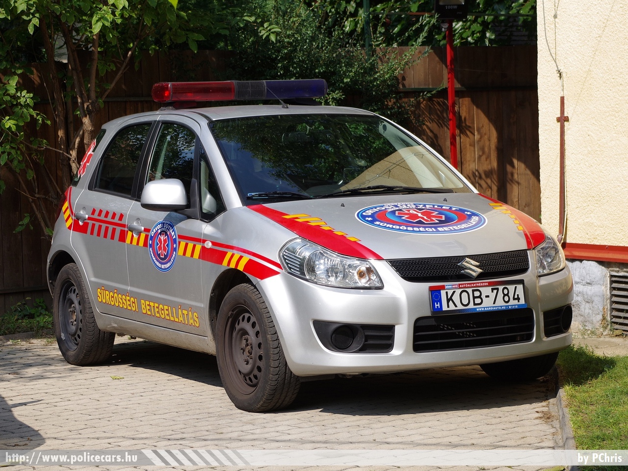 Suzuki SX4, orvosi ügyelet, fotó: PChris
Keywords: magyar Magyarország mentő mentőautó Hungary hungarian ambulance KOB-784