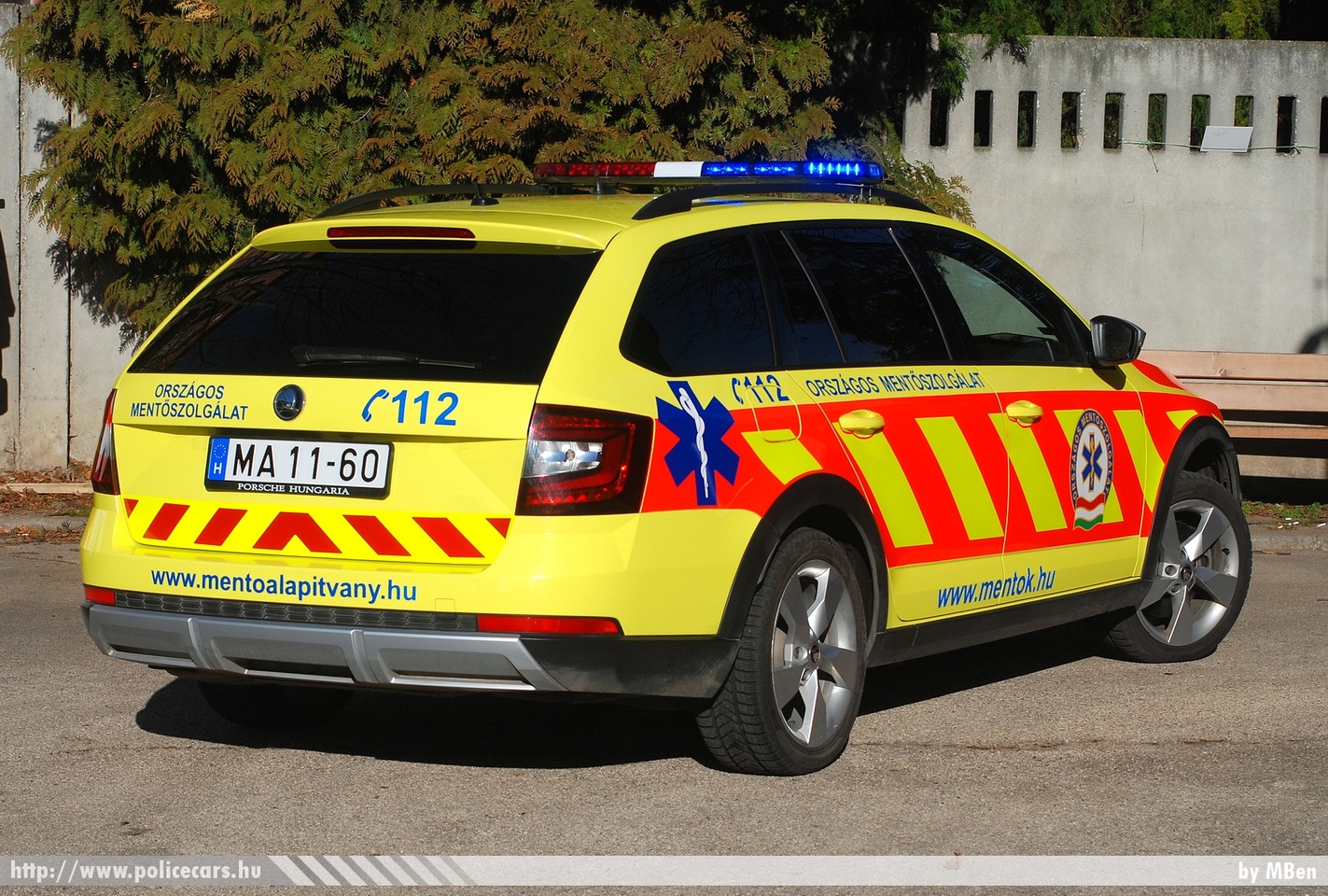 Skoda Octavia III facelift, Országos Mentõszolgálat, fotó: MBen
Keywords: magyar Magyarország mentő mentőautó Hungary hungarian ambulance MA11-60 OMSZ