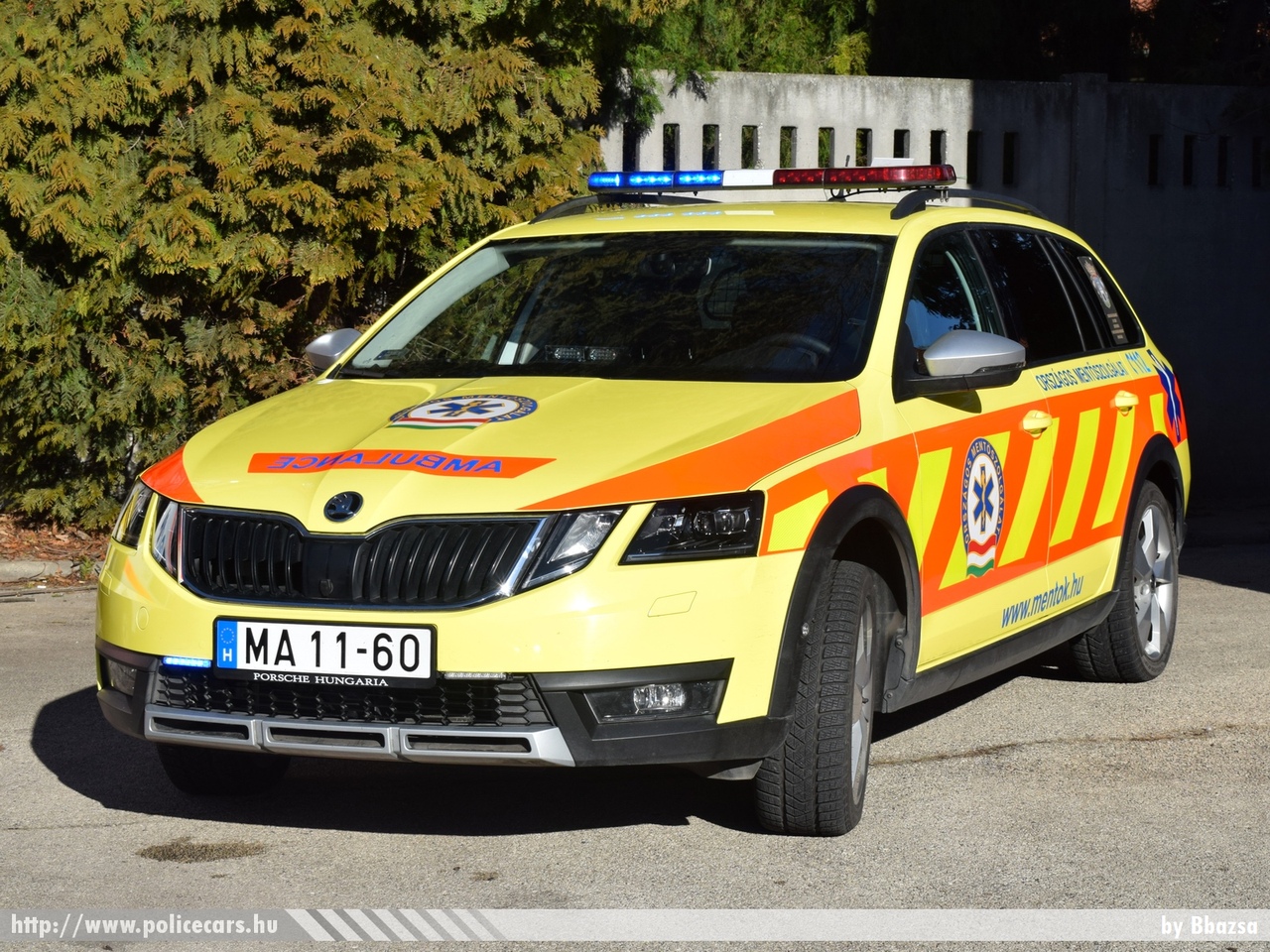 Skoda Octavia III facelift, Országos Mentõszolgálat, fotó: Bbazsa
Keywords: magyar Magyarország mentő mentőautó Hungary hungarian ambulance MA11-60 OMSZ