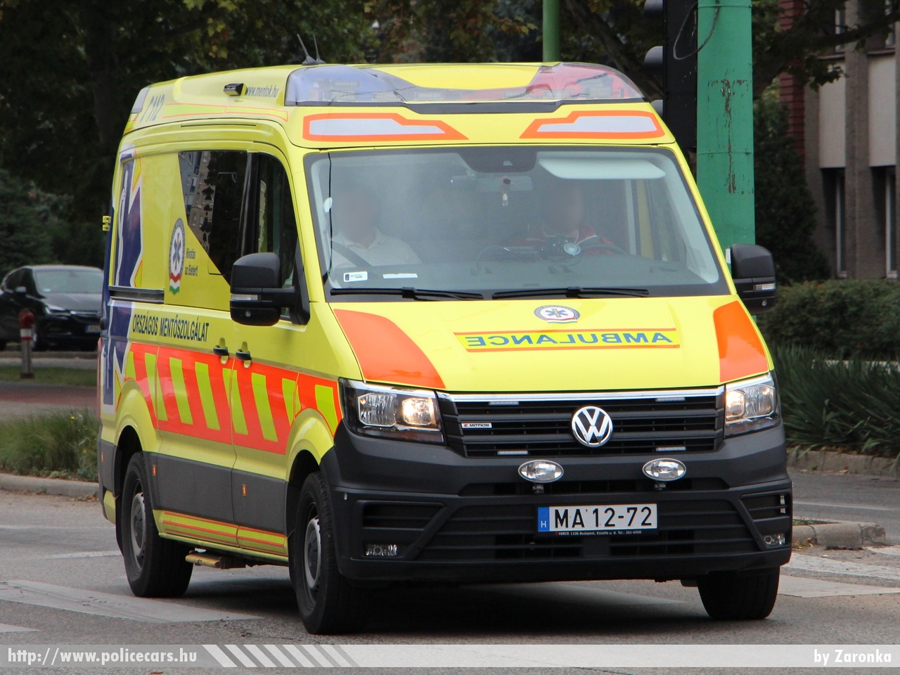 Volkswagen Crafter II Profile, Országos Mentõszolgálat, fotó: Zaronka
Keywords: magyar Magyarország mentő mentőautó OMSZ Hungary hungarian ambulance MA12-72