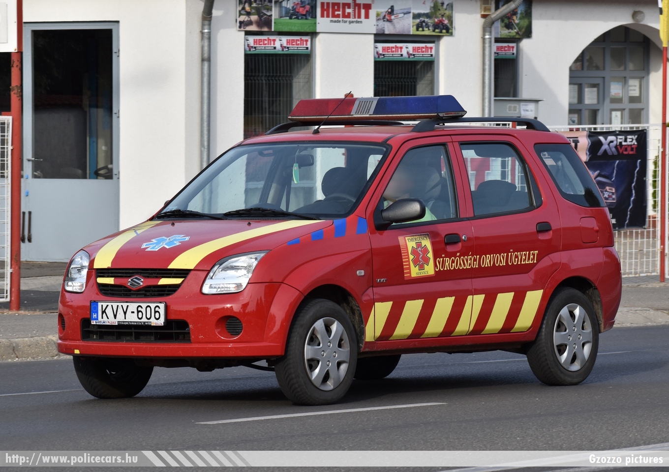 Suzuki Ignis, orvosi ügyelet, Emergency Service Kft., fotó: Gzozzo pictures
Keywords: mentő magyar Magyarország mentőautó ambulance Hungary hungarian KVY-606