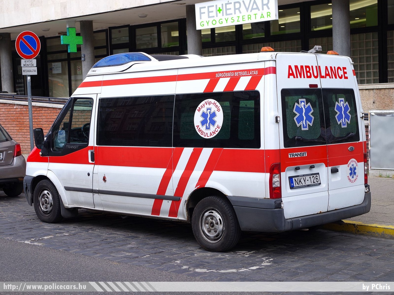 Ford Transit Tauris, MayVip-Help Betegszállító Kft., fotó: PChris
Keywords: mentő mentőautó magyar Magyarország hungarian Hungary ambulance NKY-126