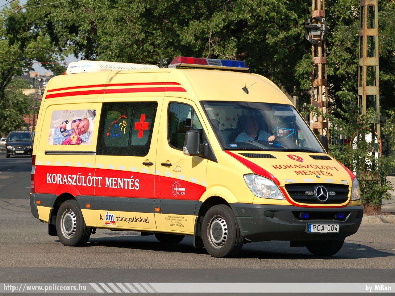 Mercedes-Benz Sprinter II 315 CDI, Budapest, Peter Cerny Alapítvány, koraszülöttmentõ, fotó: MBen
Keywords: mentő mentőautó magyar Magyarország hungarian Hungary ambulance PCA-004