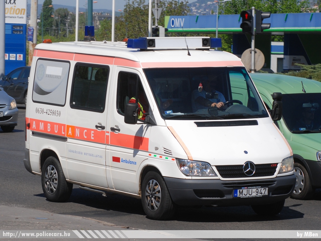 Mercedes-Benz Sprinter 313 CDI, fotó: MBen
Keywords: mentő mentőautó magyar Magyarország hungarian Hungary ambulance MJU-947