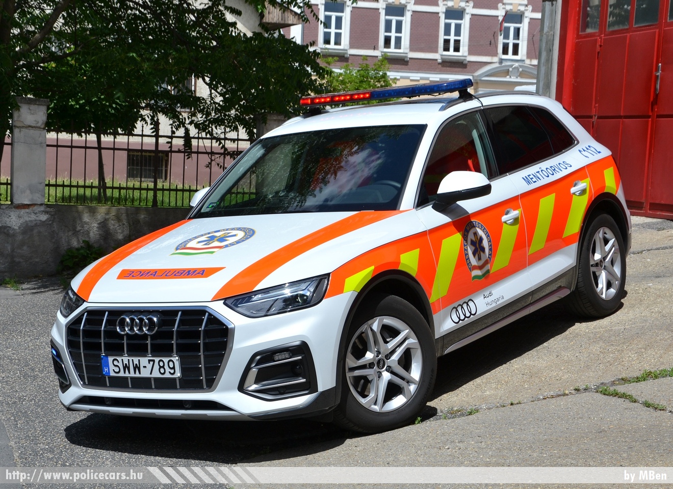 Audi Q5, Országos Mentõszolgálat, mentõorvosi kocsi, fotó: MBen
Keywords: mentő magyar Magyarország mentőautó ambulance Hungary hungarian OMSZ SWW-789