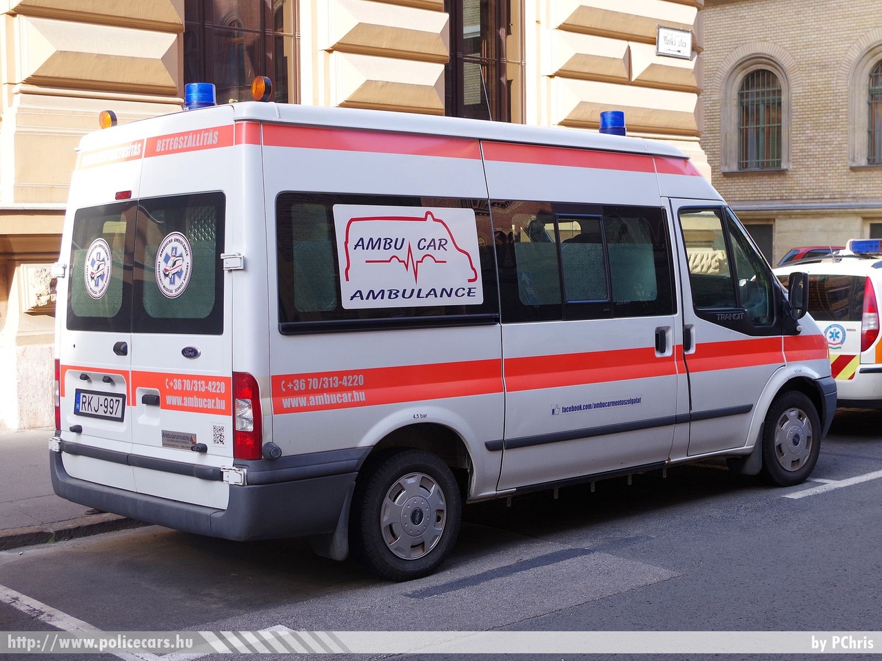 Ford Transit, Ambucar Mentõszolgálat, fotó: PChris
Keywords: mentő mentőautó magyar Magyarország hungarian Hungary ambulance RKJ-997