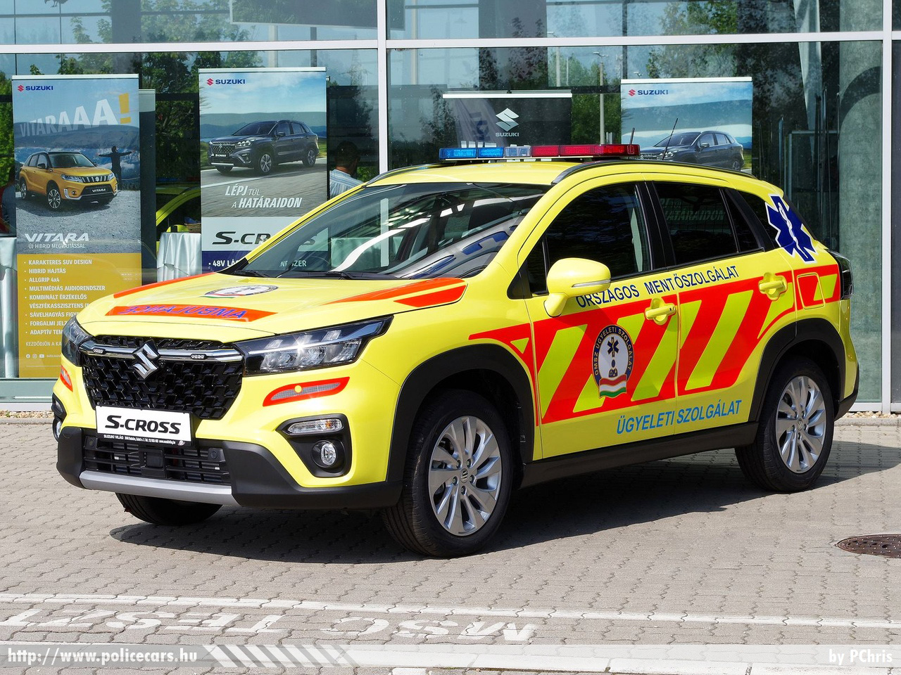 Suzuki S-Cross, Országos Mentőszolgálat, orvosi ügyelet, fotó: PChris
Keywords: mentő magyar Magyarország mentőautó OMSZ ambulance Hungary hungarian