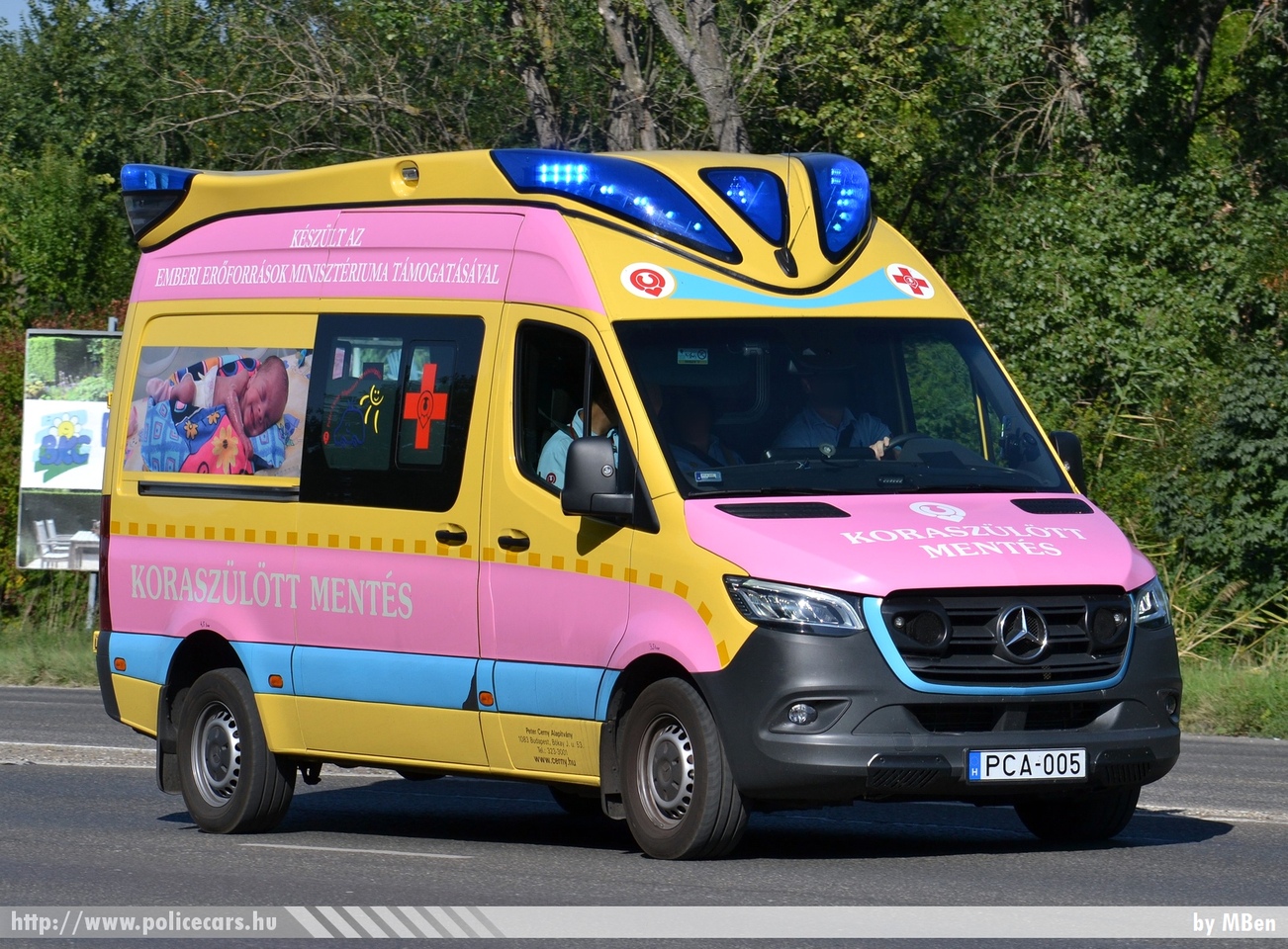 Mercedes Sprinter III, Budapest, Peter Cerny Alapítvány, koraszülöttmentõ, fotó: MBen
Keywords: mentő mentőautó magyar Magyarország hungarian Hungary ambulance PCA-005