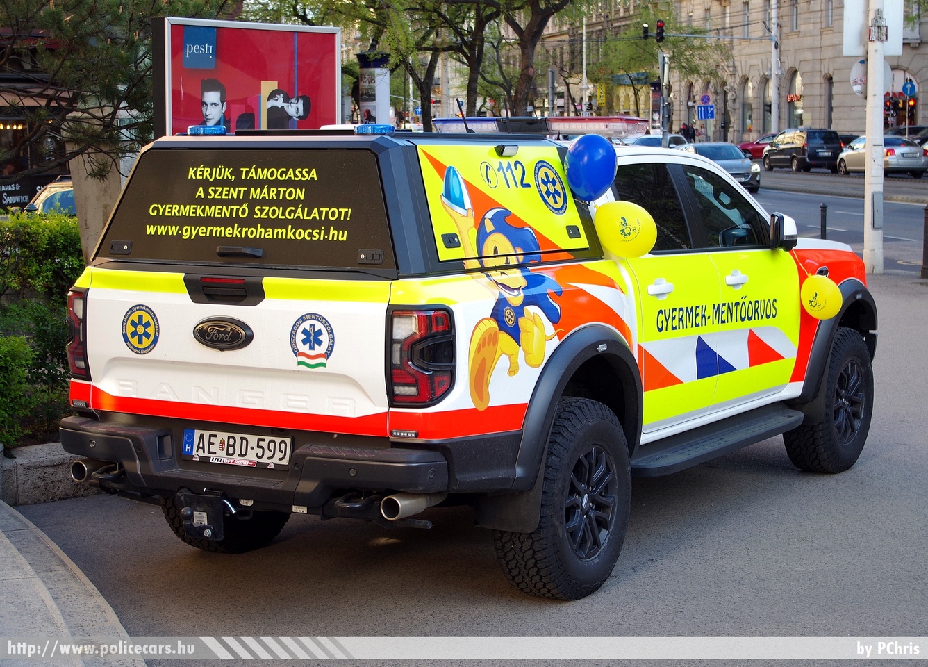 Ford Ranger Raptor, gyermek-mentőorvosi kocsi, Szent Márton Gyermekmentő Szolgálat Közhasznú Alapítvány, fotó: PChris
Keywords: mentő magyar Magyarország mentőautó ambulance Hungary hungarian AEBD-599 MOK