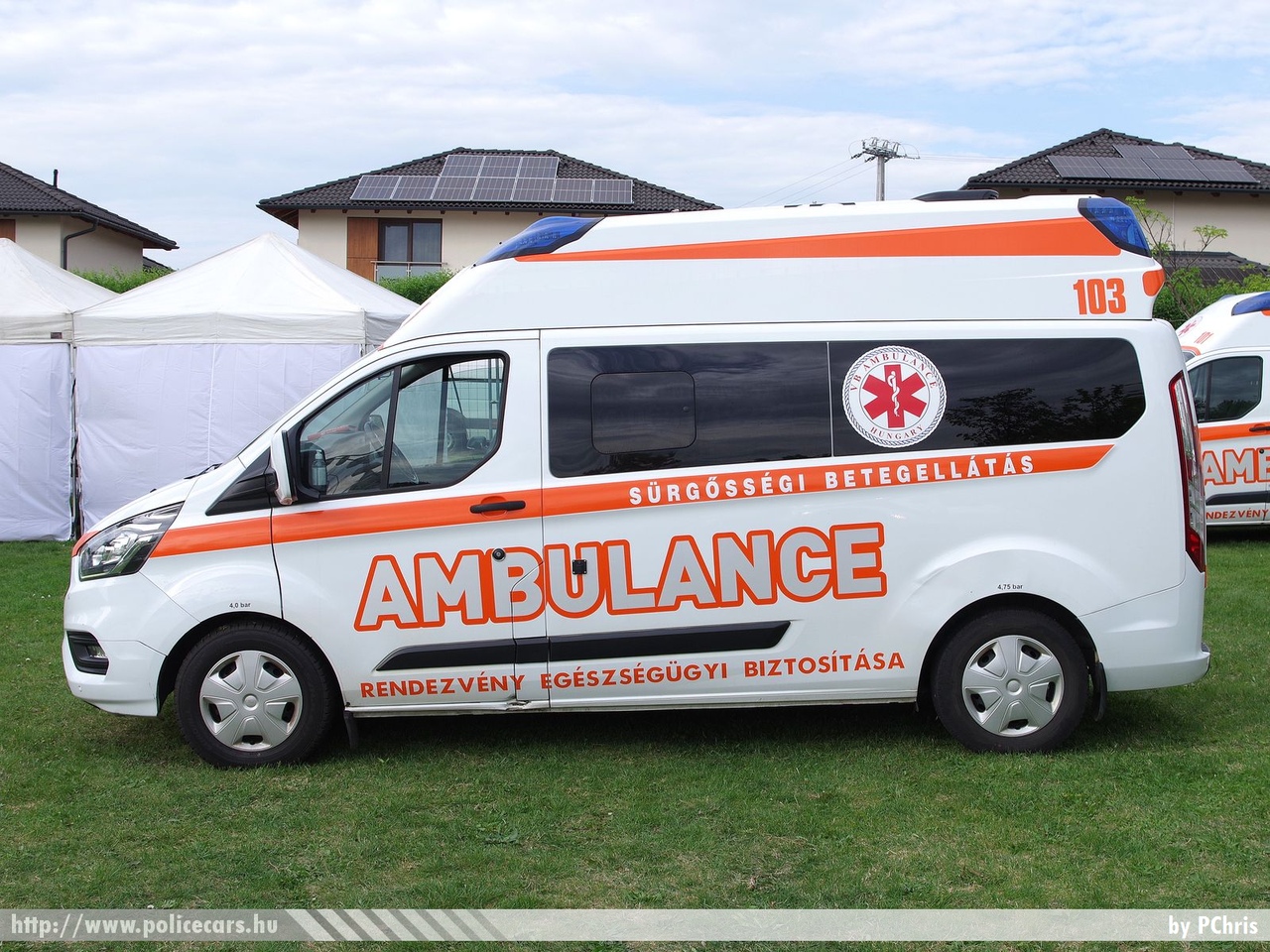 Ford Transit Custom, VB Ambulance Hungary Kft., fotó: PChris
Keywords: mentő mentőautó magyar Magyarország hungarian Hungary ambulance AELG-124