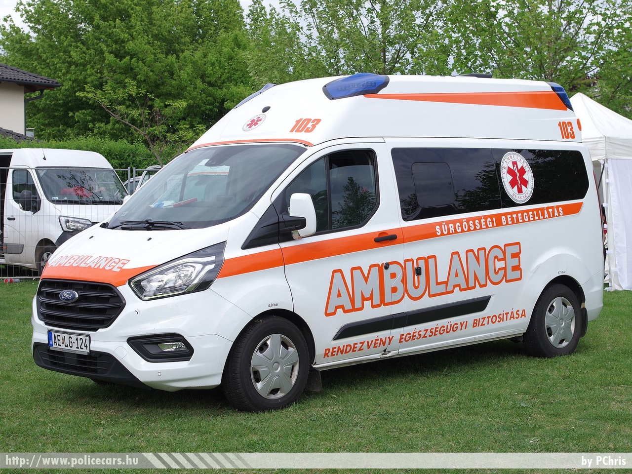 Ford Transit Custom, VB Ambulance Hungary Kft., fotó: PChris
Keywords: mentő mentőautó magyar Magyarország hungarian Hungary ambulance AELG-124