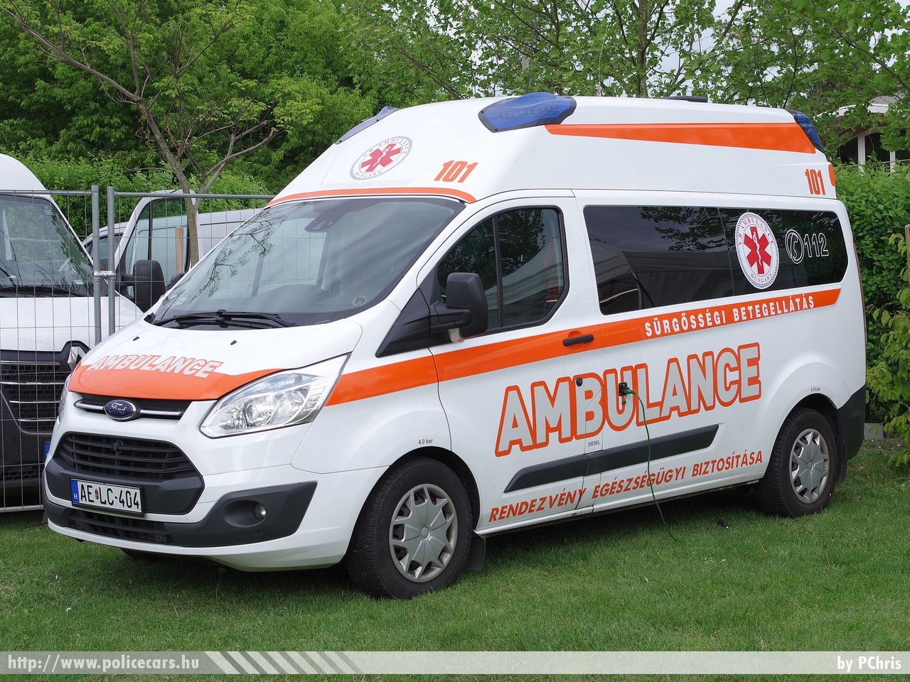 Ford Transit Custom, VB Ambulance Hungary Kft., fotó: PChris
Keywords: mentő mentőautó magyar Magyarország hungarian Hungary ambulance AELC-404
