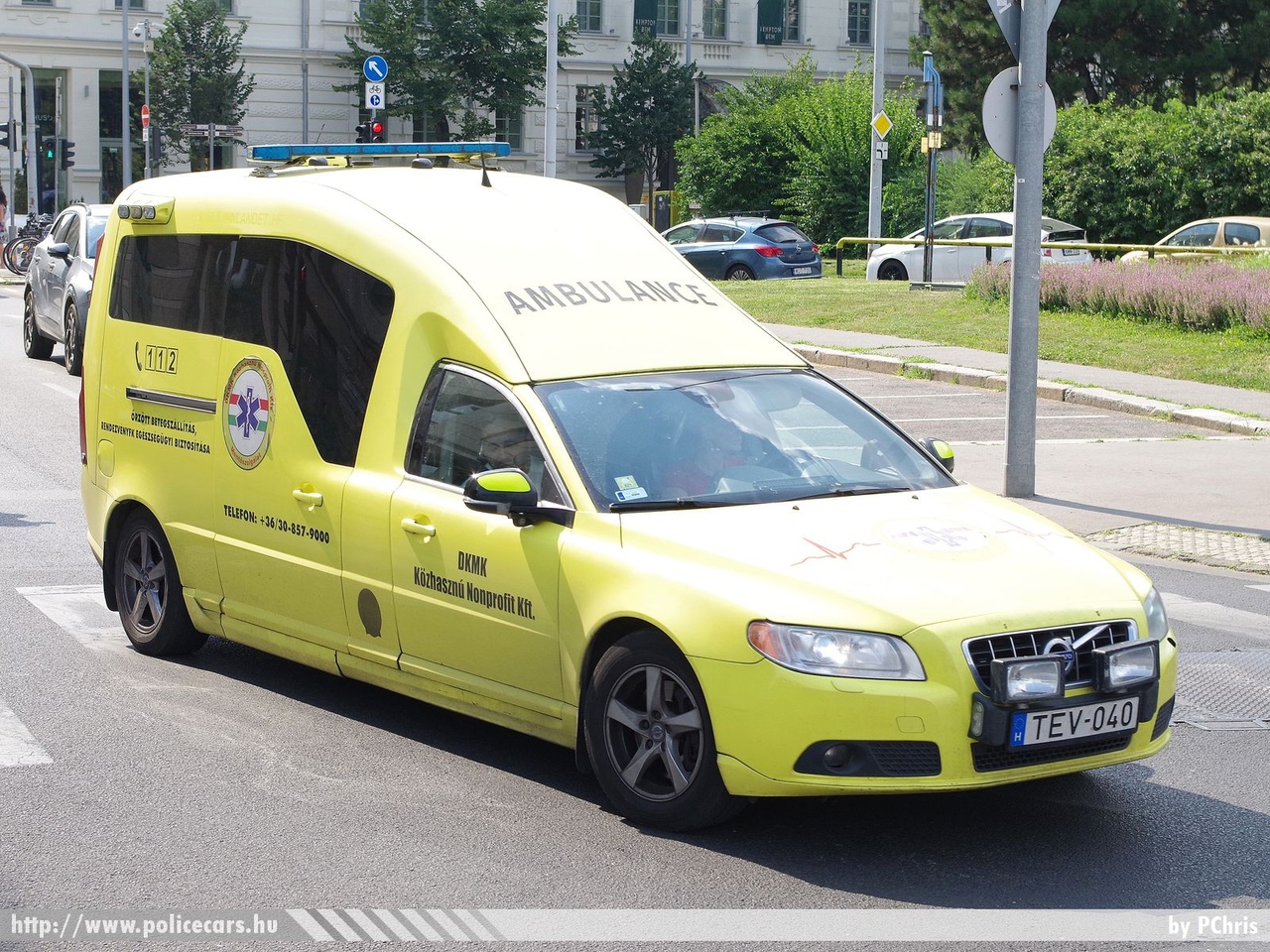 Volvo V70, DKMK Közhasznú Nonprofit Kft. (Dabas), fotó: PChris
Keywords: mentő mentőautó magyar Magyarország hungarian Hungary ambulance TEV-040