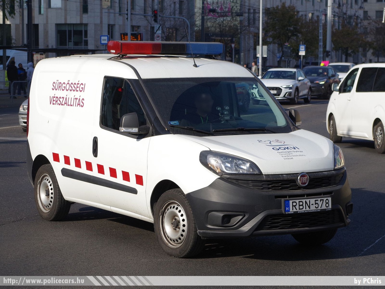 Fiat Dobló, vérszállítás, Gottsegen György Országos Kardiovaszkuláris Intézet, fotó: PChris
Keywords: mentő magyar Magyarország mentőautó ambulance Hungary hungarian RBN-578