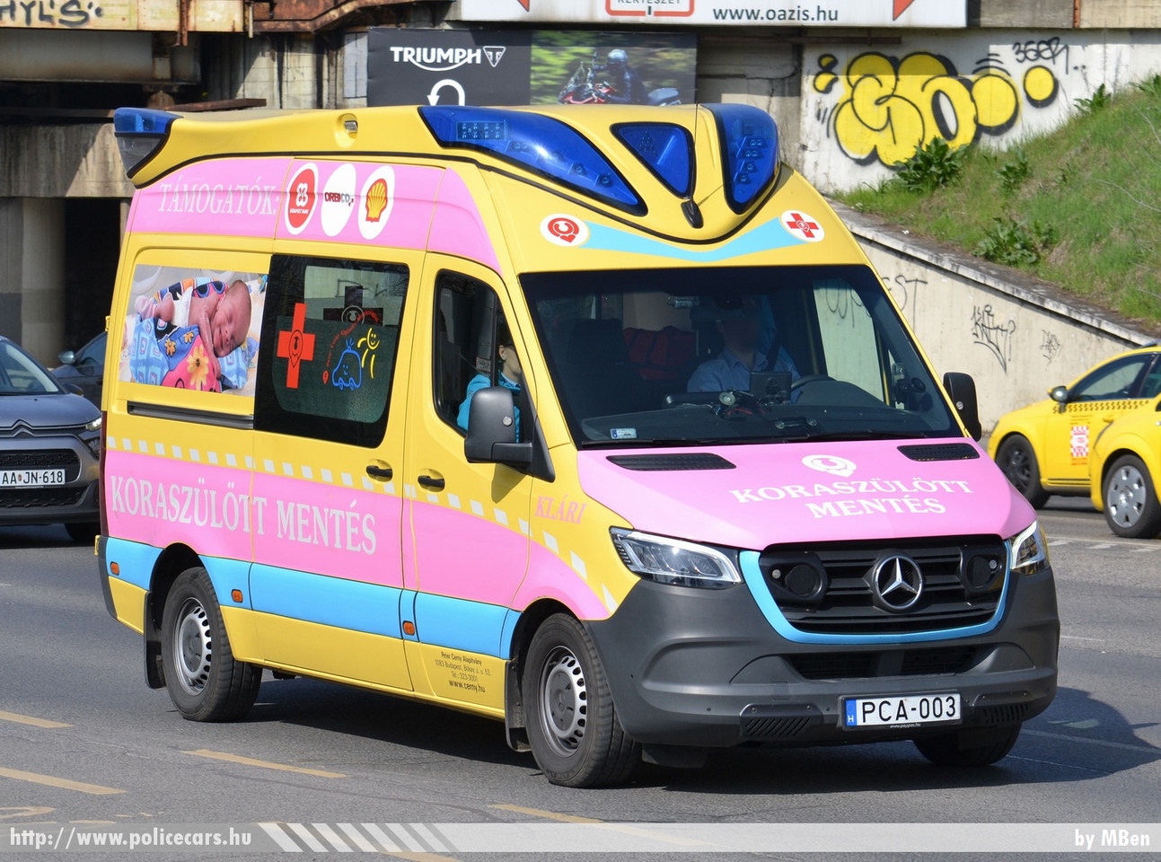 Mercedes Sprinter III, Budapest, Peter Cerny Alapítvány, koraszülöttmentõ, fotó: MBen
Keywords: mentő mentőautó magyar Magyarország hungarian Hungary ambulance PCA-003