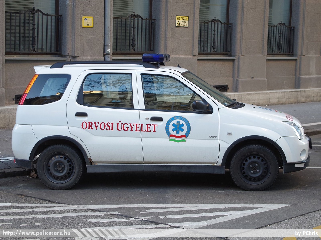 Suzuki Ignis, Országos Mentőszolgálat, orvosi ügyelet, Pilisvörösvár, fotó: PChris
Keywords: mentő magyar Magyarország mentőautó ambulance Hungary hungarian KLV-378