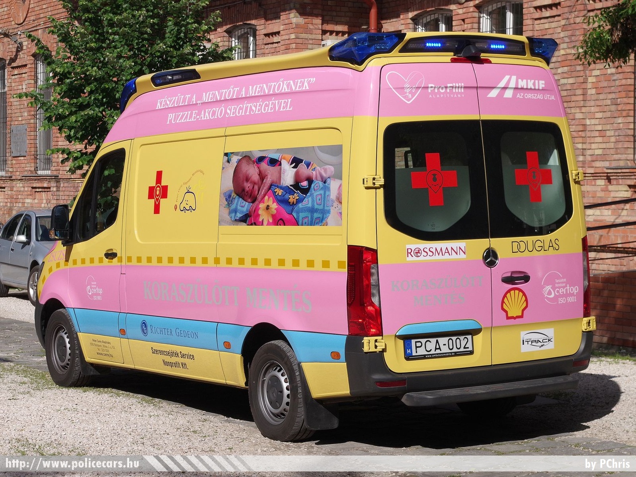 Mercedes-Benz Sprinter III, Budapest, Peter Cerny Alapítvány, koraszülöttmentő, fotó: PChris
Keywords: mentő mentőautó magyar Magyarország hungarian Hungary ambulance PCA-002