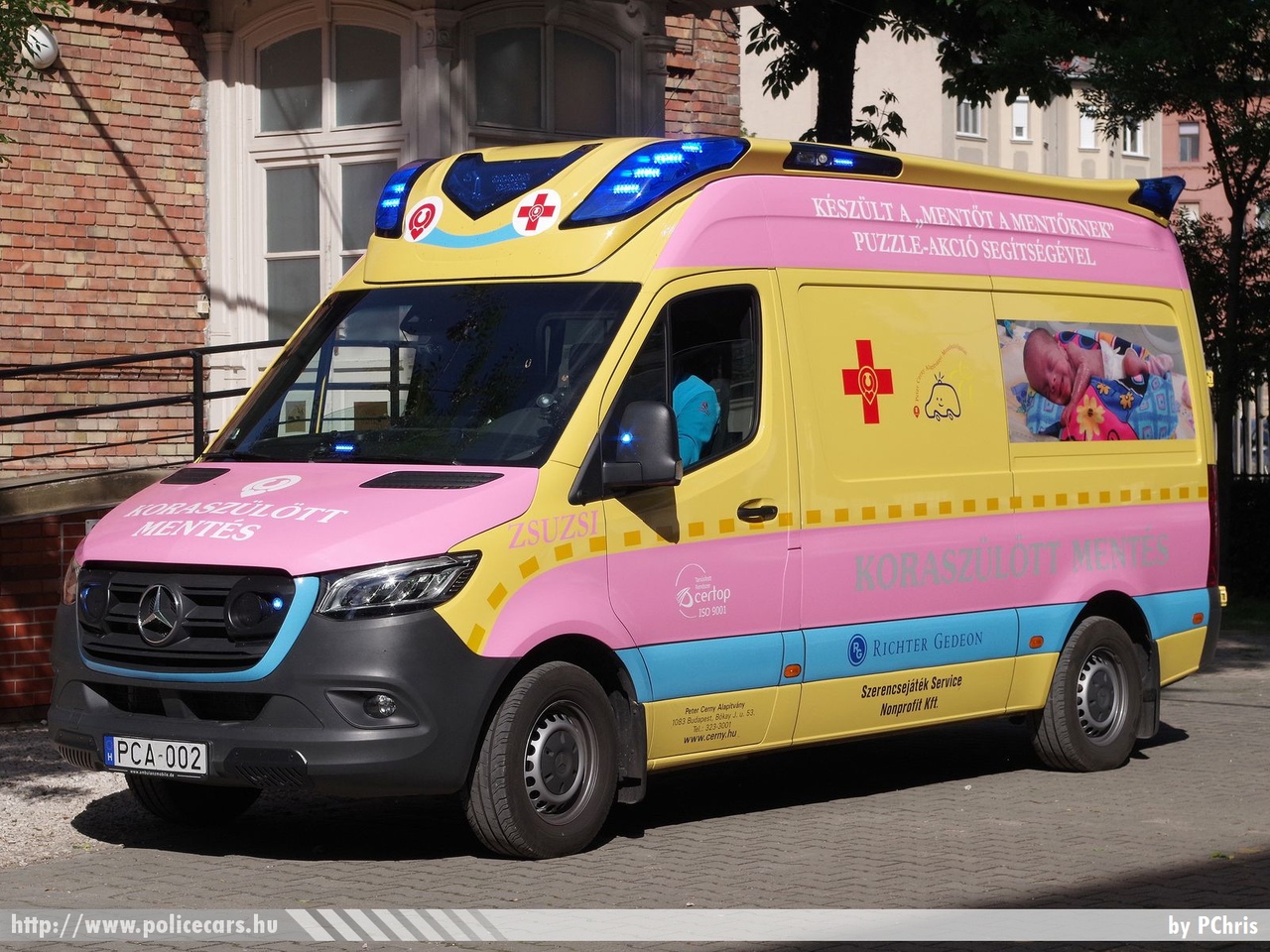 Mercedes-Benz Sprinter III, Budapest, Peter Cerny Alapítvány, koraszülöttmentő, fotó: PChris
Keywords: mentő mentőautó magyar Magyarország hungarian Hungary ambulance PCA-002