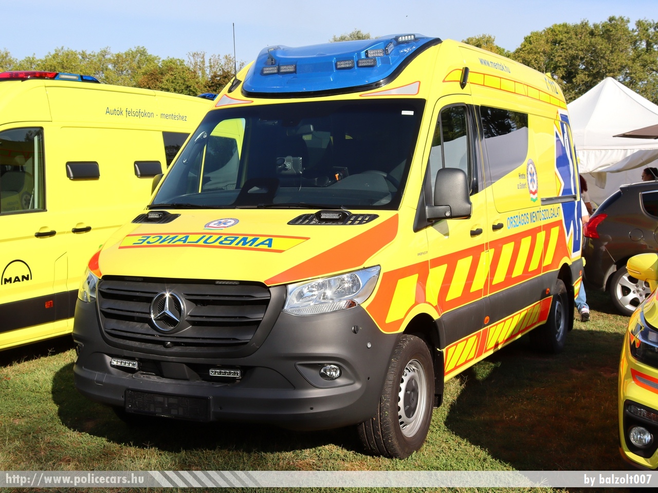 Mercedes-Benz Sprinter III Profile demo vehicle, Országos Mentõszolgálat, fotó: balzolt007
Keywords: magyar Magyarország mentő mentőautó OMSZ Hungary hungarian ambulance