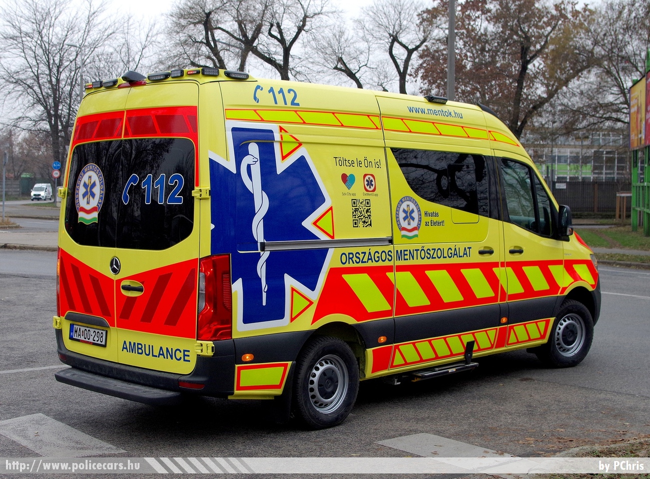 Mercedes Sprinter III Profile, Országos Mentõszolgálat, fotó: PChris
Keywords: magyar Magyarország mentő mentőautó OMSZ Hungary hungarian ambulance MA00-298