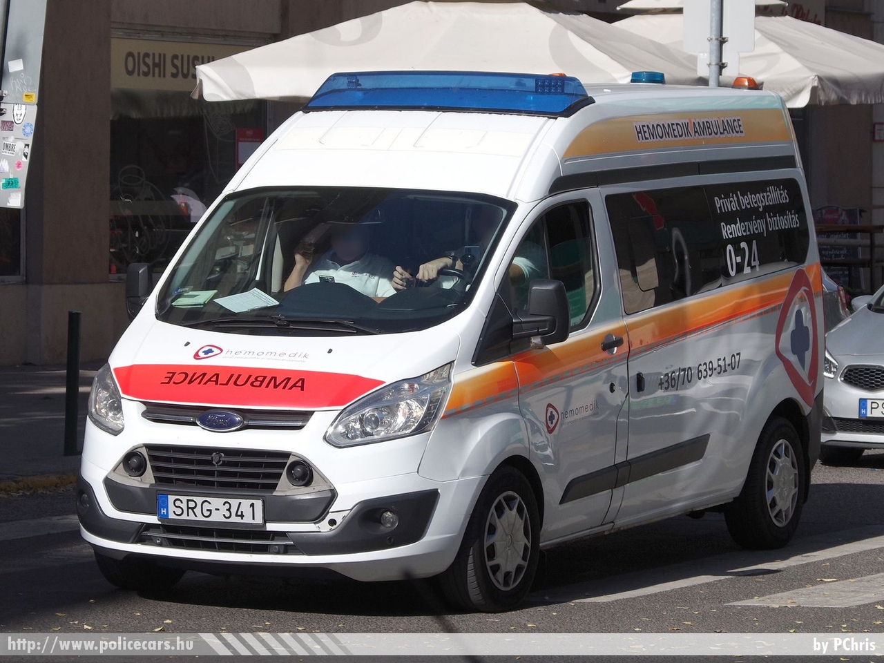 Ford Transit Custom, Hemomedik Kft., fotó: PChris
Keywords: mentő mentőautó magyar Magyarország hungarian Hungary ambulance SRG-341