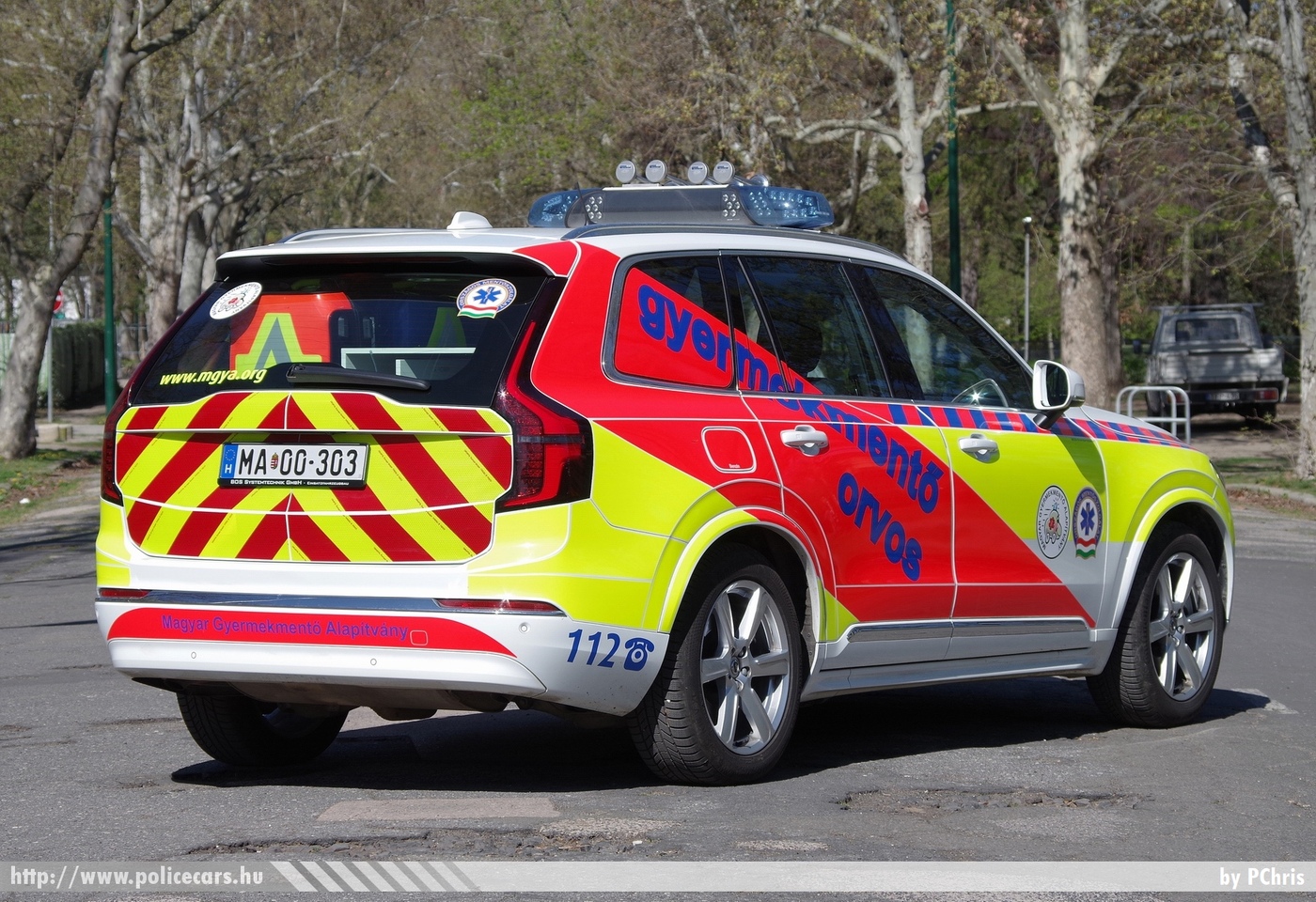 Volvo XC90, Magyar Gyermekmentő Alapítvány, gyermek mentőorvosi kocsi, fotó: PChris
Keywords: mentő magyar Magyarország mentőautó ambulance Hungary hungarian MA00-303