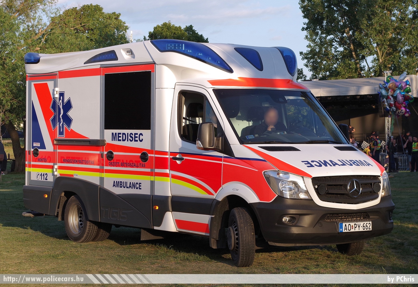 Mercedes Sprinter II facelift Tigis, MediSec Kft., fotó: PChris
Keywords: mentő mentőautó magyar Magyarország hungarian Hungary ambulance AOPY-662