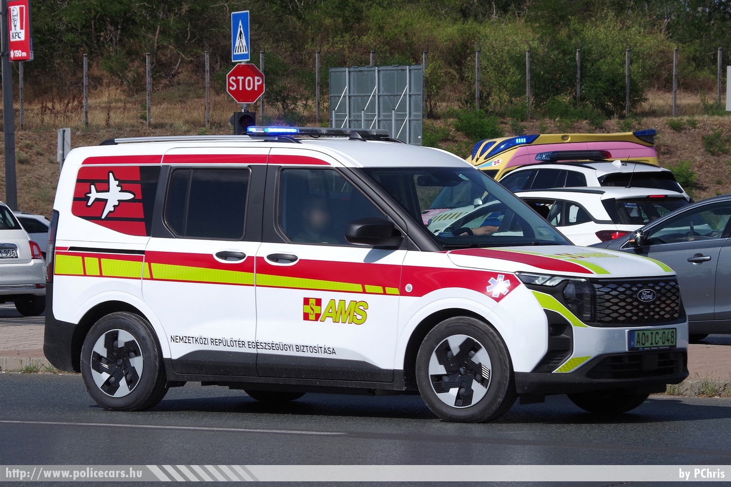 Ford E-Tourneo Courier, Airport Medical Service, AMS Assistance Kft., fotó: PChris
Keywords: mentő magyar Magyarország mentőautó OMSZ ambulance Hungary hungarian AOIC-048
